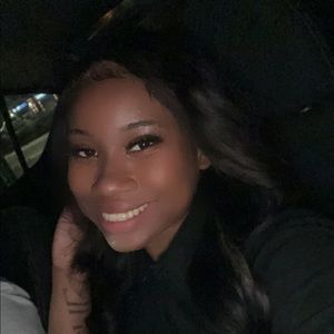 Meet your Posher, Aisha